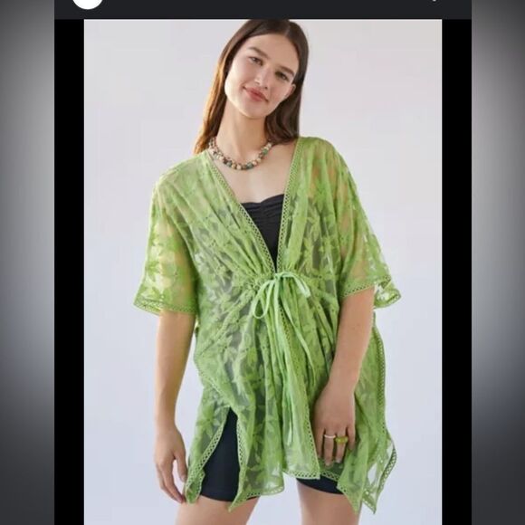 NWT urban outfitters Sweet Escape Lace Kaftan In Green - Picture 1 of 6